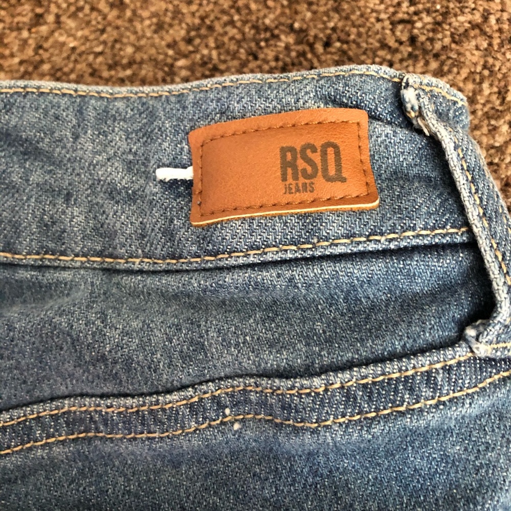 Shorts - Picture 2 of 4